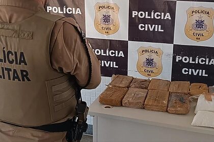 Drogas apreendidas na delegacia