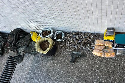 Drogas e materiais ilícitos apreendidos