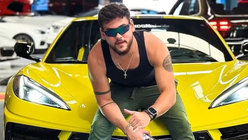 Influenciador César Rincon é alvo de operação da Polícia Civil em rancho em SC
