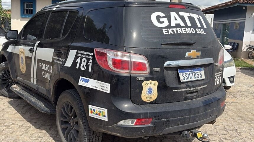Viatura da Polícia Civil