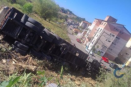 Caminhão no B13