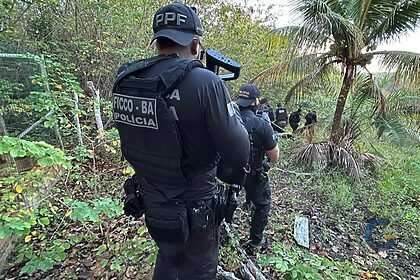 Policiais em Governador Mangabeira