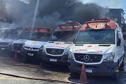 Ambulâncias do Samu destruídas